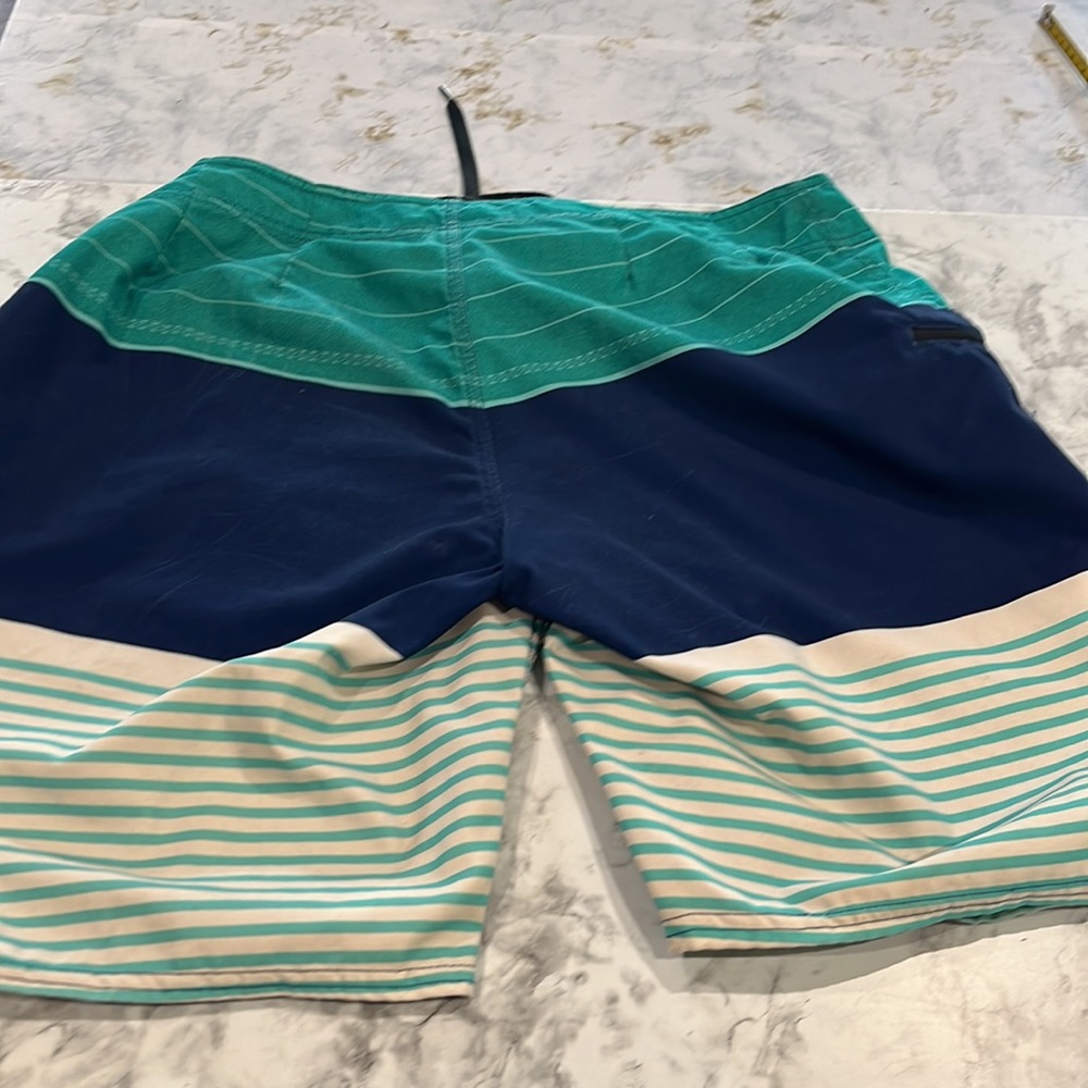 Volcom swim trunks - Picture 4 of 6